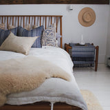Hema Throw