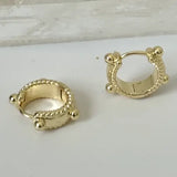 Nomi Hoops